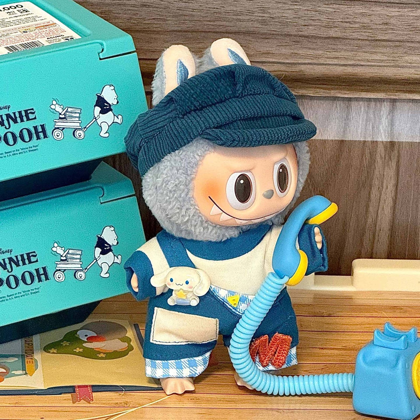 Labubu Doll Outfit 6.7'' | Adorable Blue & Beige T-Shirt, Letter Overalls with Cinnamon Dog & Geometric Accessories – Fits Labubu Gen 1/2/3