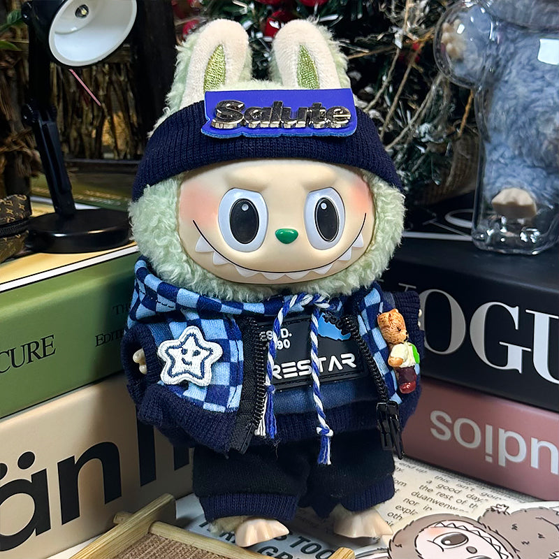 Labubu Doll Clothes | Checkerboard Streetwear Set｜Four-Piece Set – Blue Checkerboard Sweatshirt, Bear & Star Pattern Jacket, Blue Pants & Salute Letter Headband – Cute Doll Clothes – Fits Labubu Gen 1/2/3